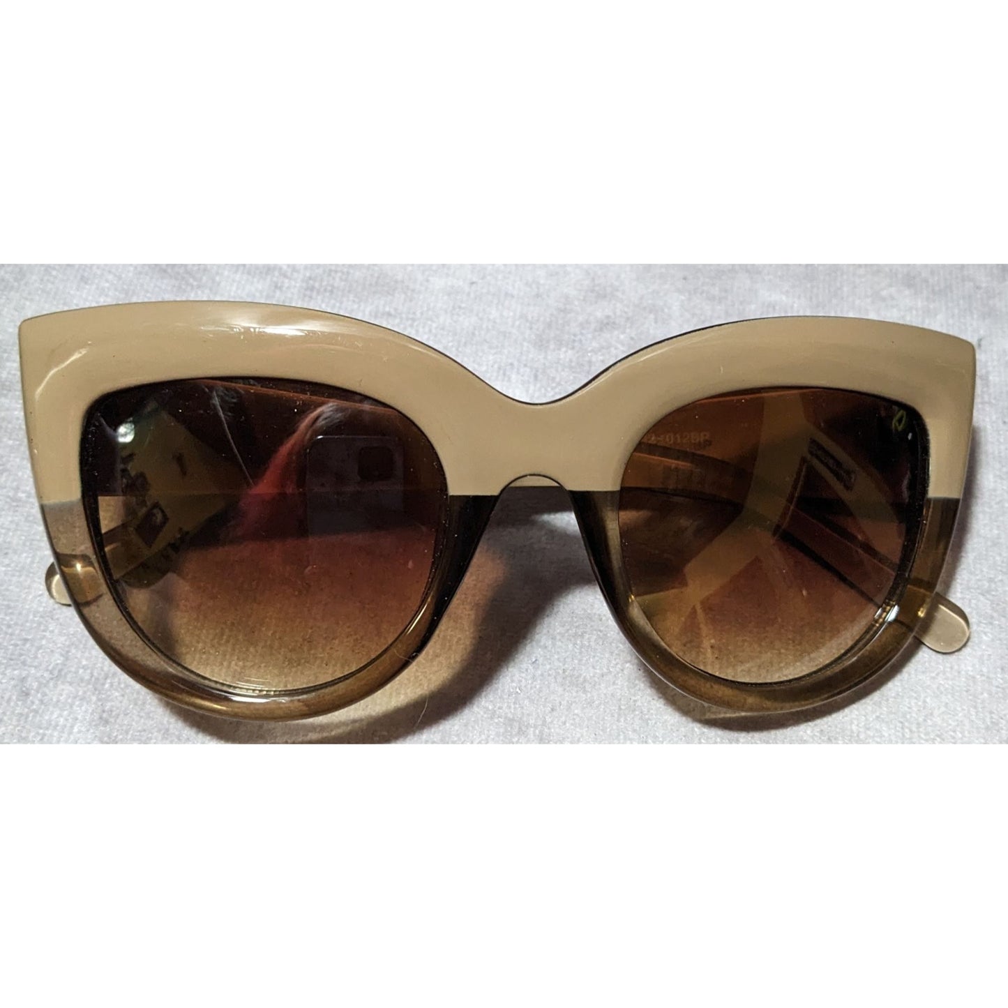 Retro Tan Chunky Cateye Brown Gradient Lens Sunglasses