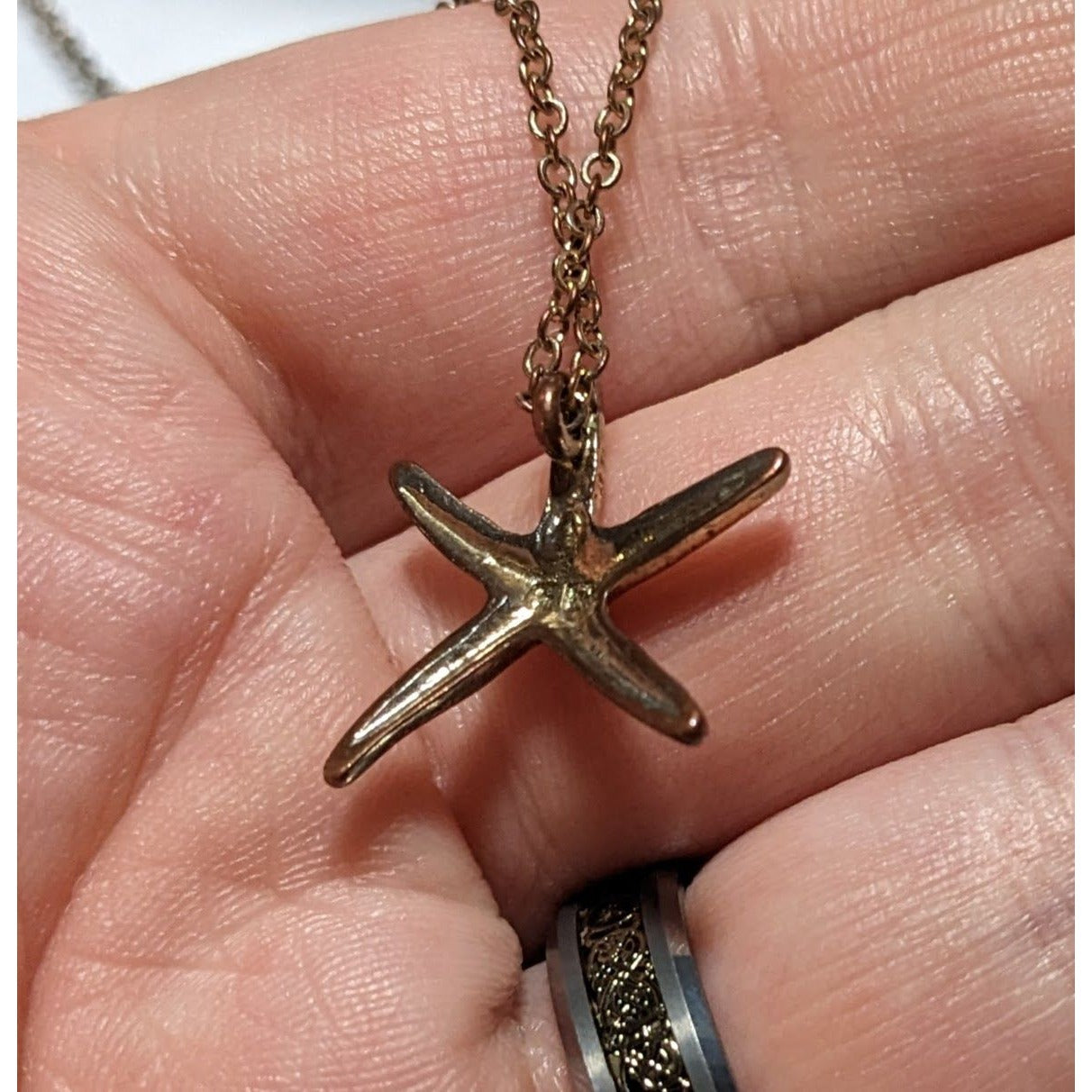 Minimalist Silver Starfish Pendant Necklace