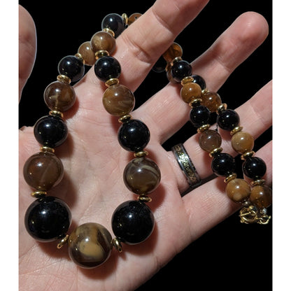 Elegant Retro Brown And Black Beaded Necklace