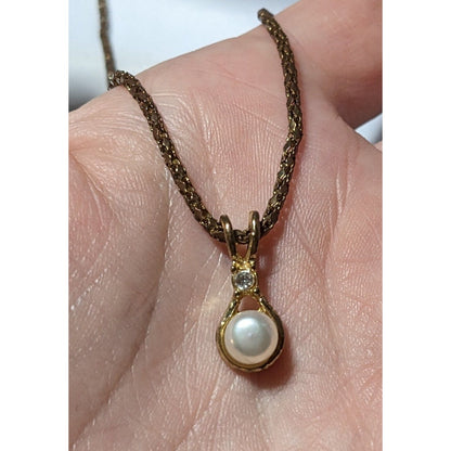 Minimalist Gold Rhinestone Pearl Pendant Necklace