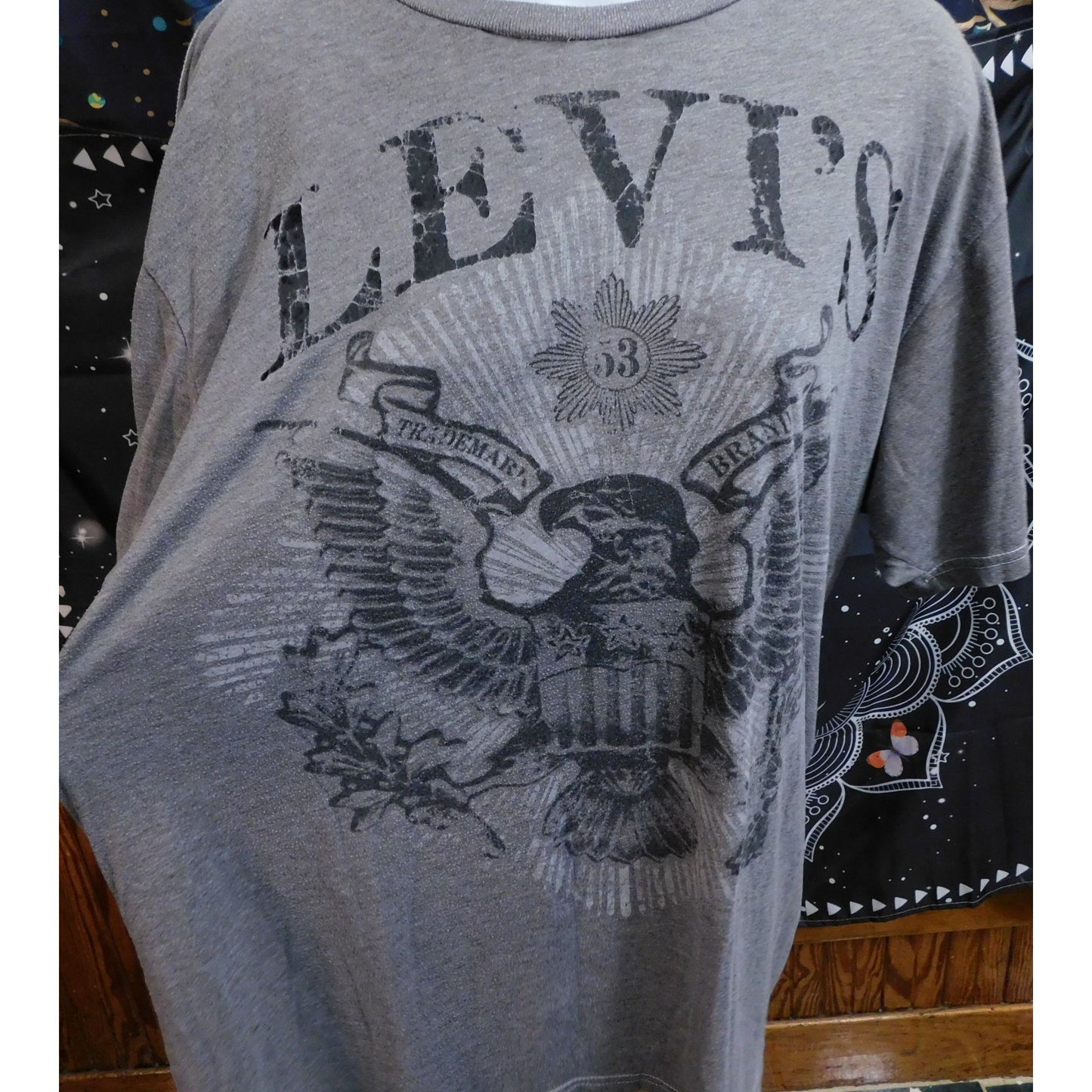 Levi's Eagle Logo Tee Grey With Black Distressed Print
