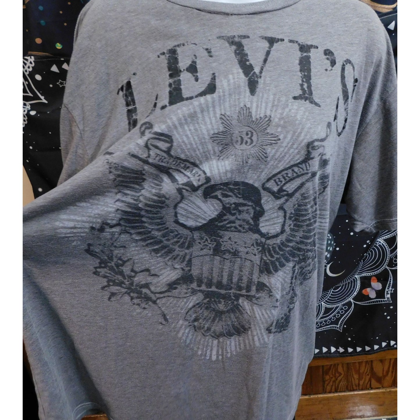 Levi's Eagle Logo Tee Grey With Black Distressed Print
