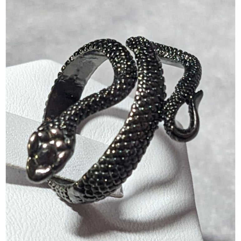 Gothic Gunmetal Tone Textured Snake Ring Size 5 1/2