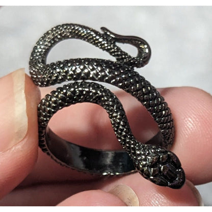 Gothic Gunmetal Tone Textured Snake Ring Size 5 1/2