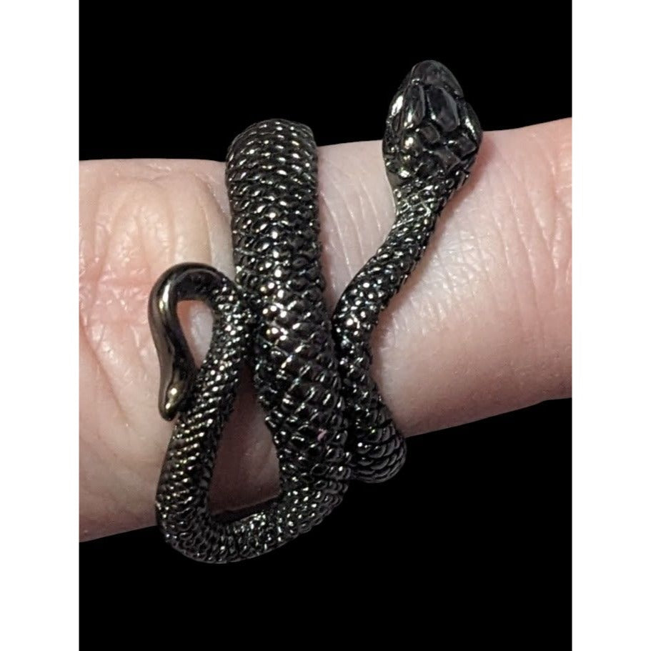 Gothic Gunmetal Tone Textured Snake Ring Size 5 1/2