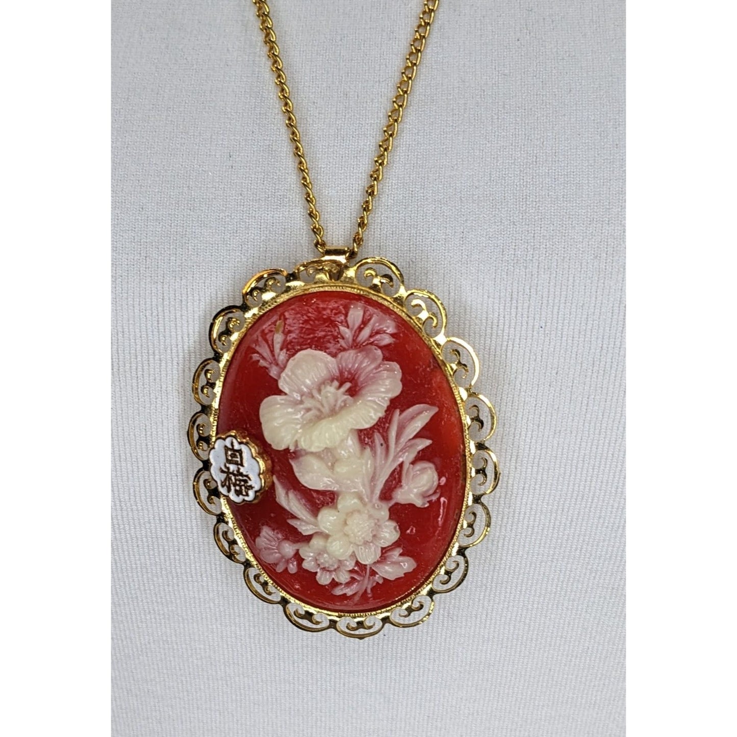 70s Vintage Japanese Floral Cameo Convertible Brooch Pendant Necklace Red Gold Tone