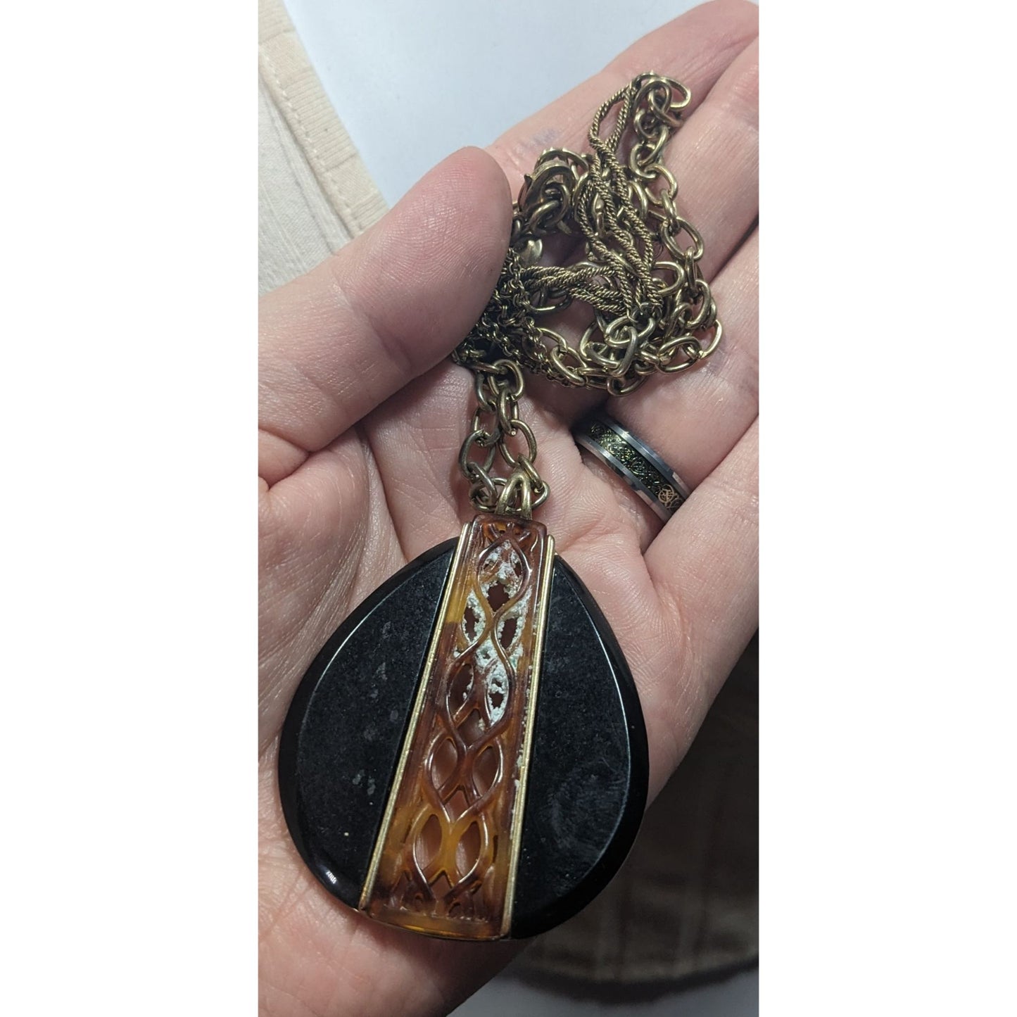 Vintage Liz Claiborne Tortoise Lucite Filigree Teardrop Pendant Necklace