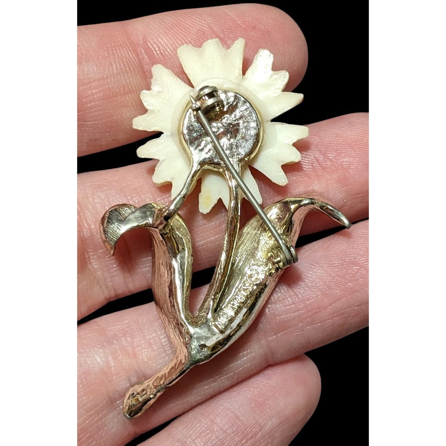 Vintage Sarah Coventry Silver And White Daisy Brooch