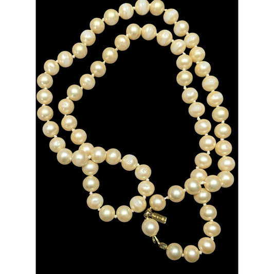 Vintage Marvella Cream Faux Pearl Necklace