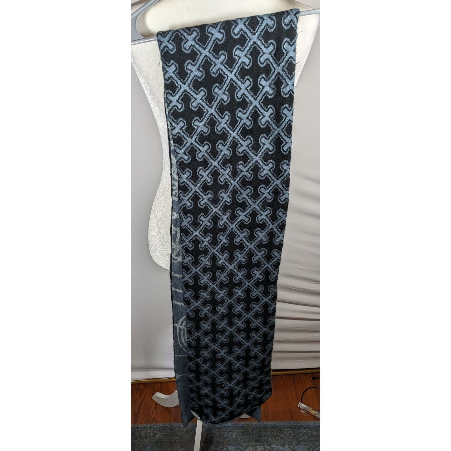 Blizzard Diablo Gothic Black And Grey Officially Licensed Reversible Scarf