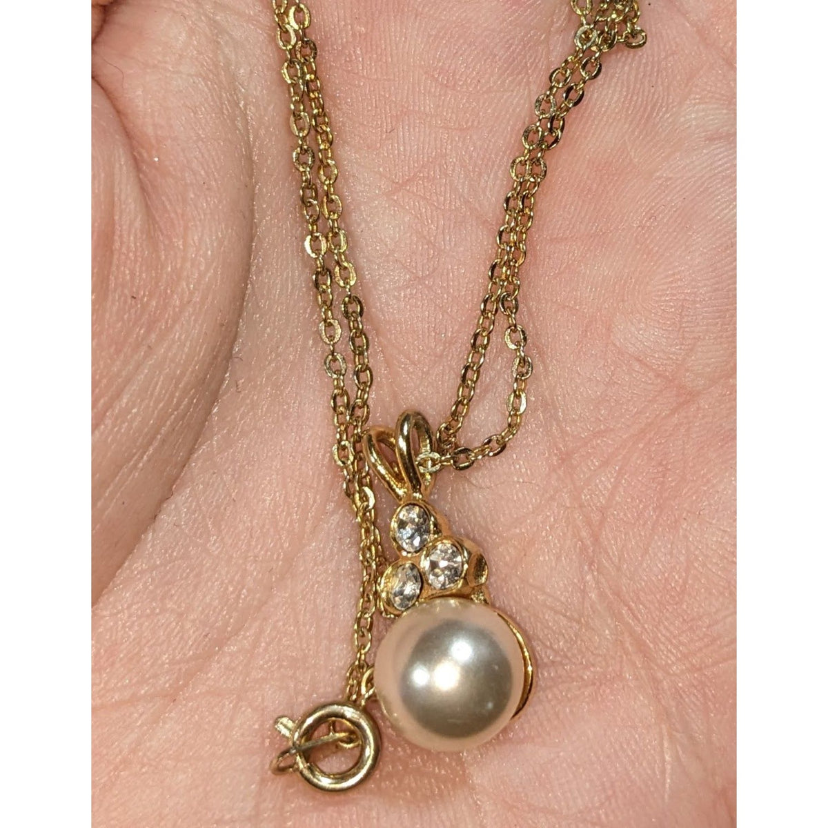 Romantic Bridal Faux Pearl Gold Tone Rhinestone Pendant Necklace 17 Inch