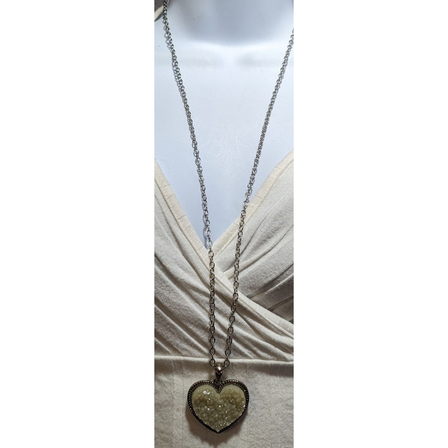 AU Druzy Heart Pendant Necklace