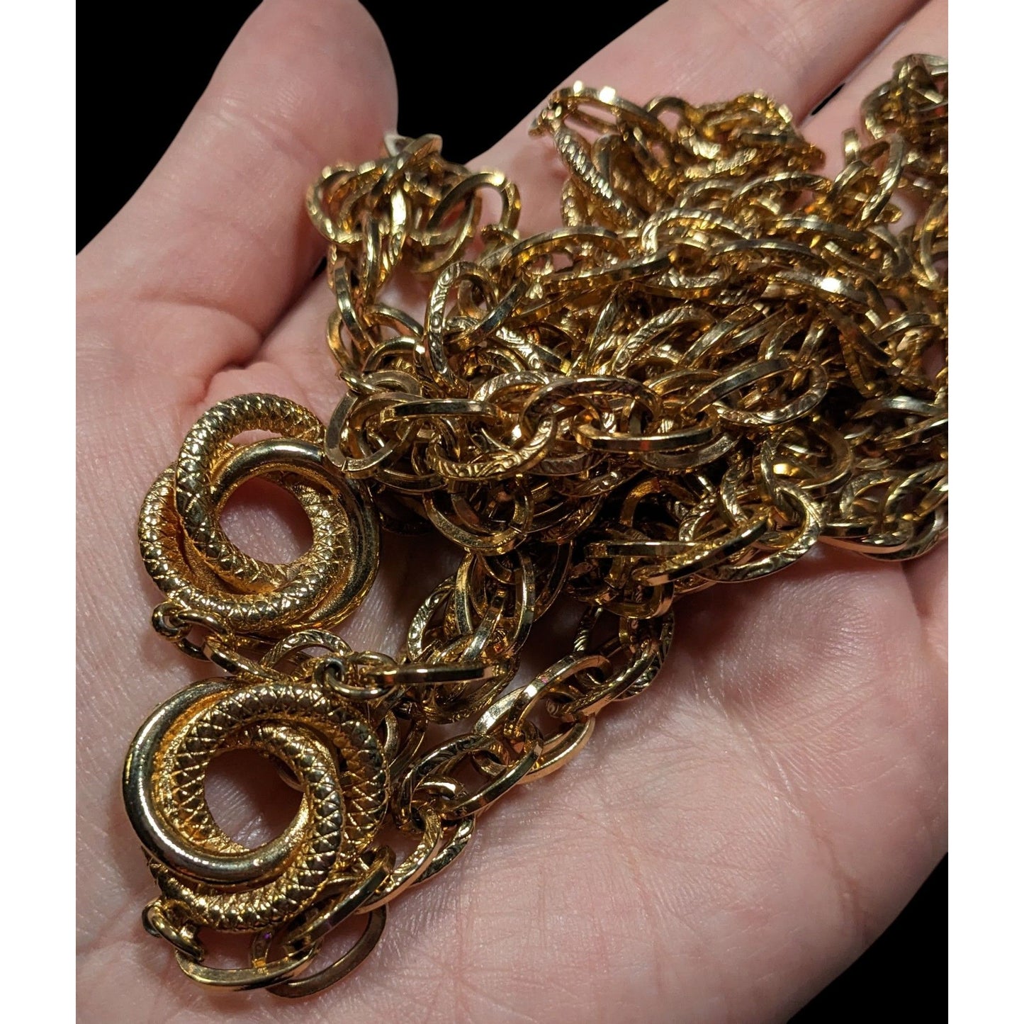 Elegant Chain Necklace With Snake Texture Engraved Accents Gold Tone