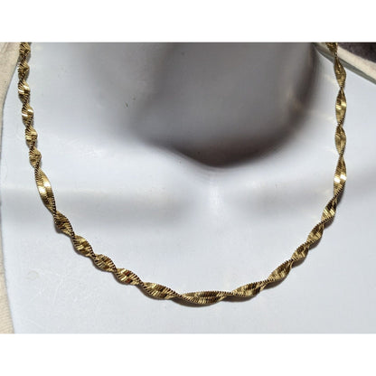 Bright Gold Elegant Twisted Chain Necklace