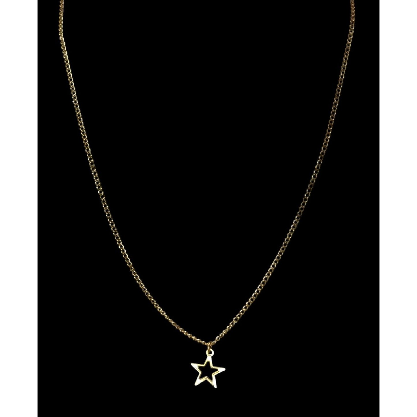 Vintage Dainty Open Heart Pendant Necklace Gold Tone Minimalist Romantic Jewelry