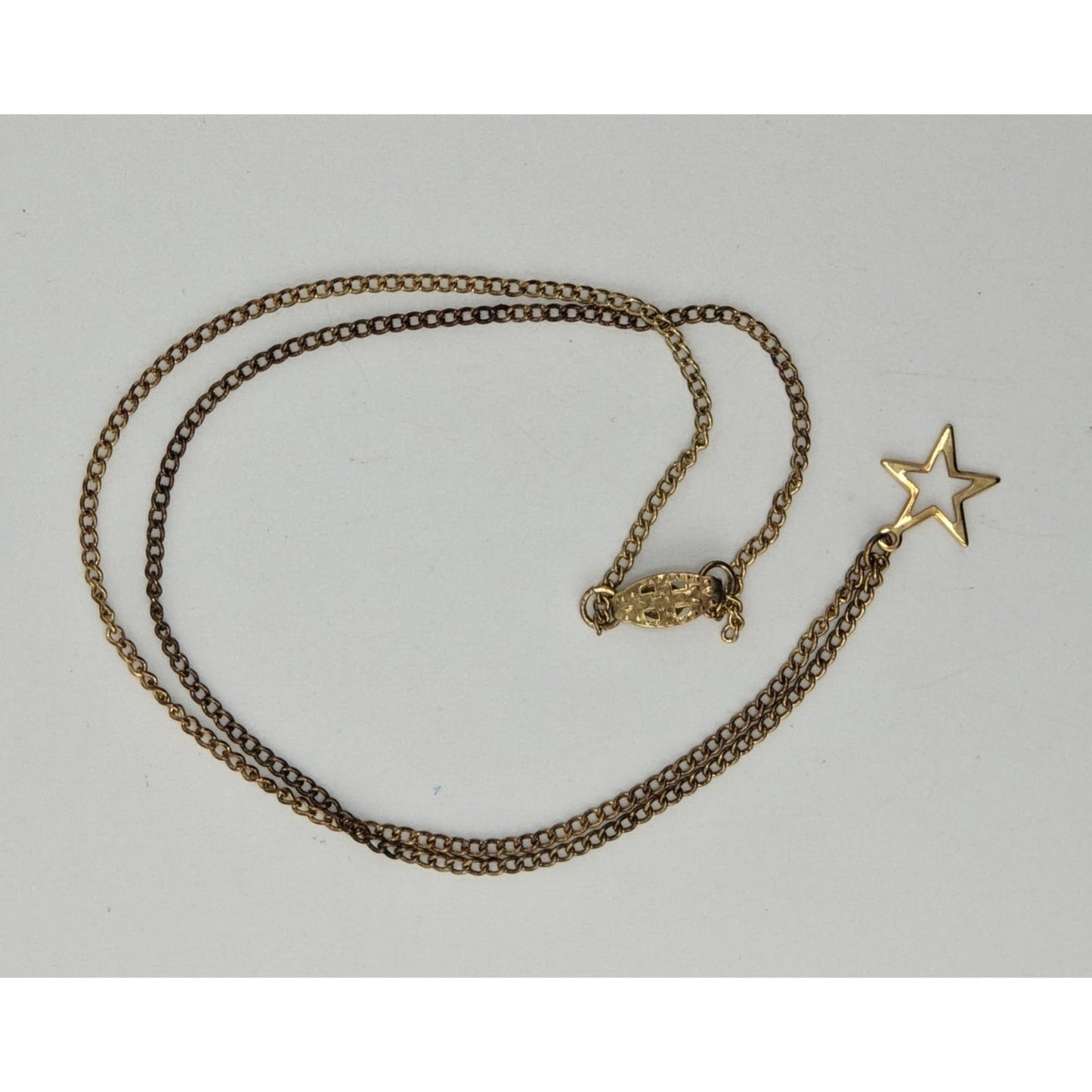Vintage Dainty Open Heart Pendant Necklace Gold Tone Minimalist Romantic Jewelry