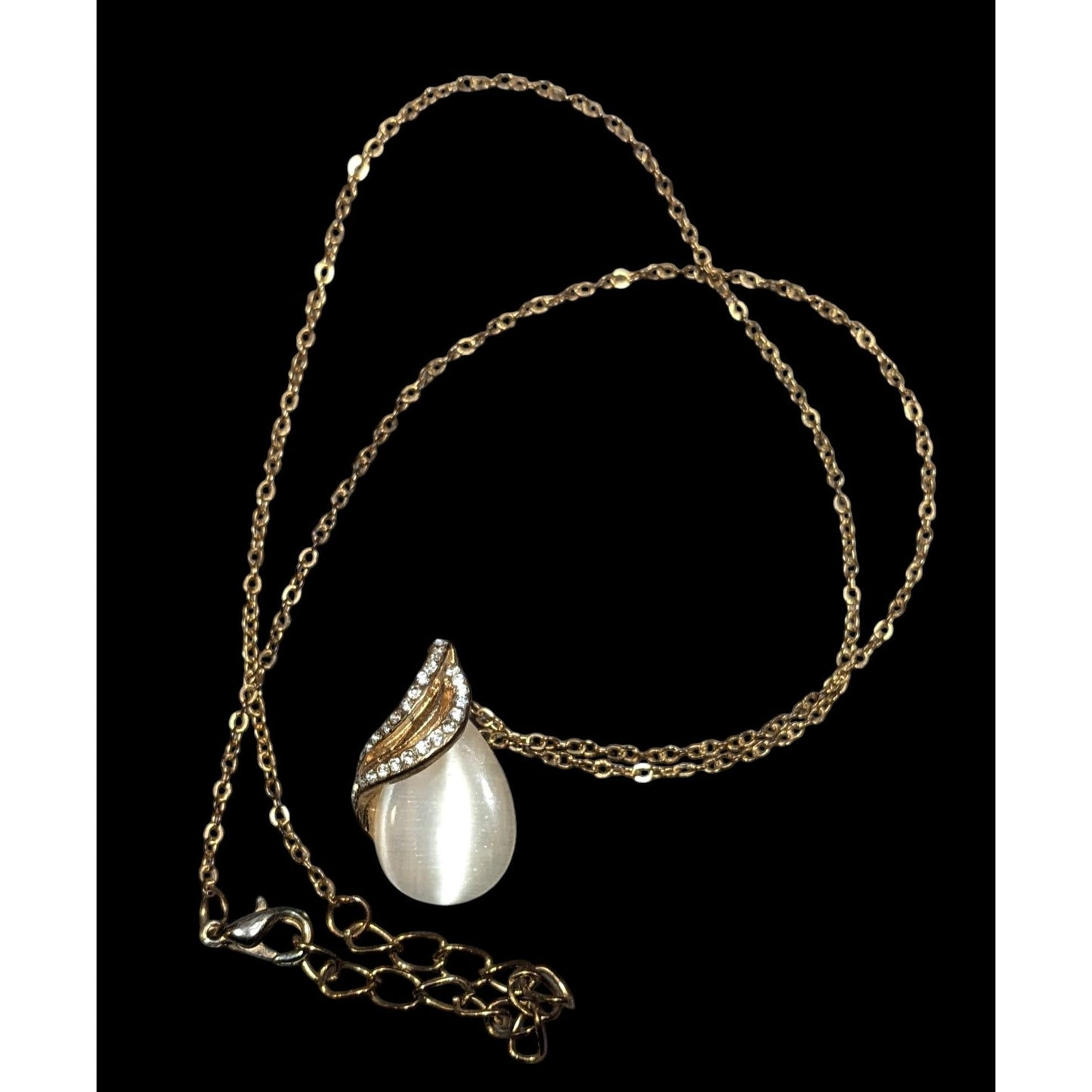 Elegant White Cateye Teardrop Pendant Necklace