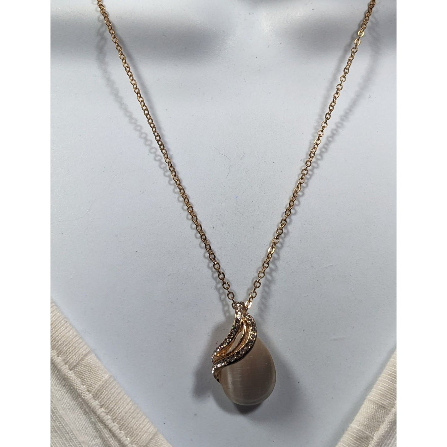Elegant White Cateye Teardrop Pendant Necklace