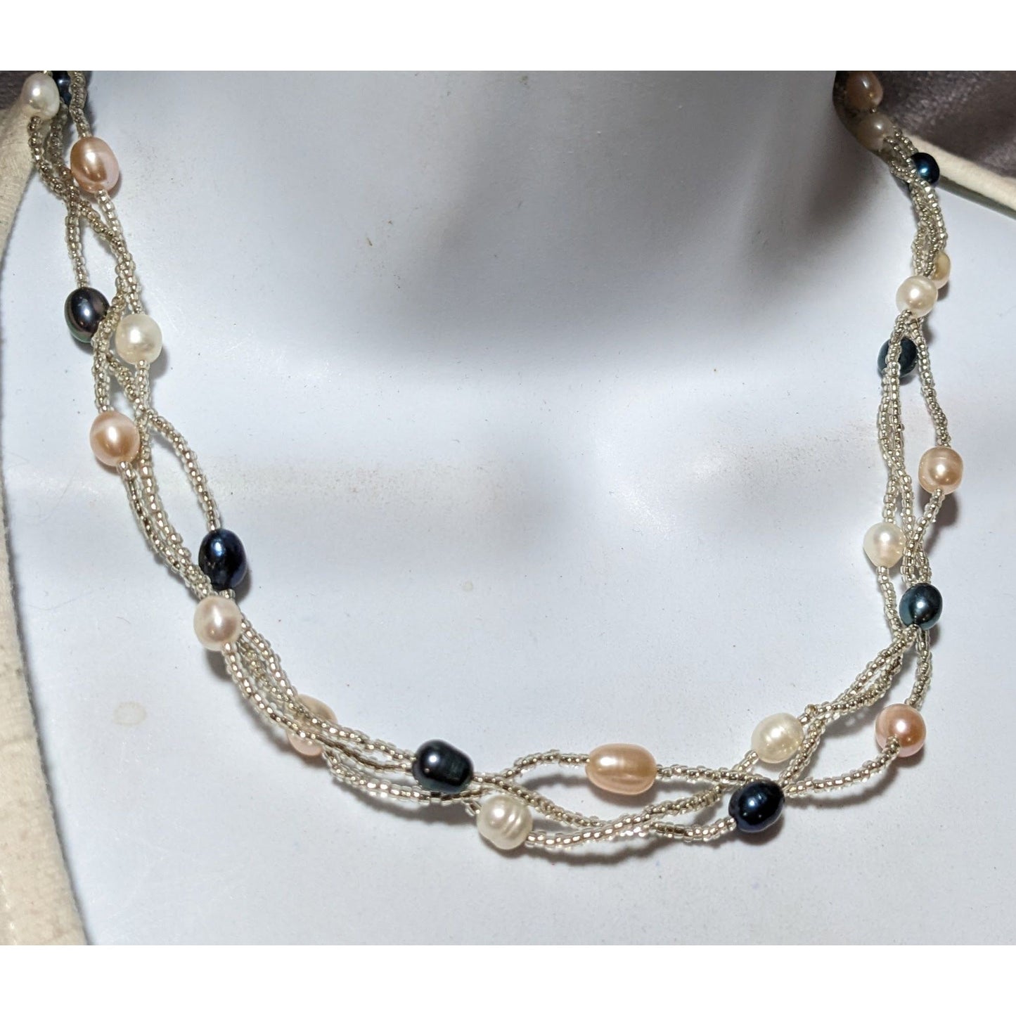 Braided Glass Beaded Pearl Magnetic Necklace