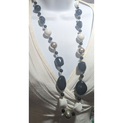 Black And White Chunky Beaded Necklace