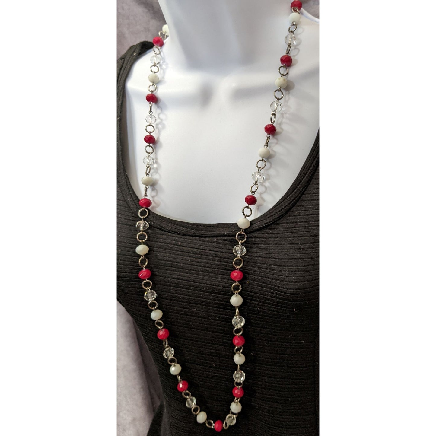 Red White And Clear Faceted Bead Necklace