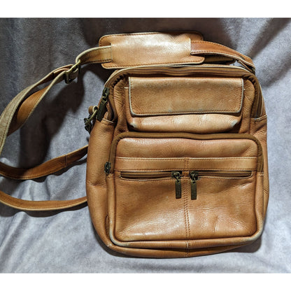 Vintage Wilson's Adventure Bound Originals Multi-Pocket Leather Bag