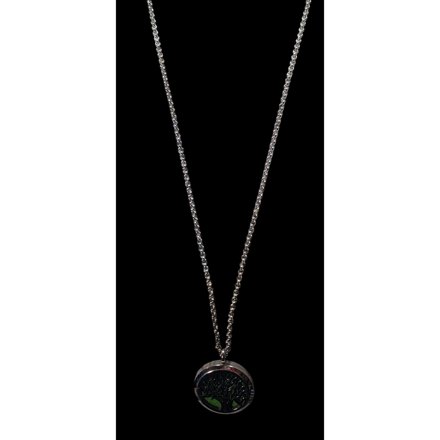 Nature Inspired Aromatherapy Pendant Necklace With Tree Detail