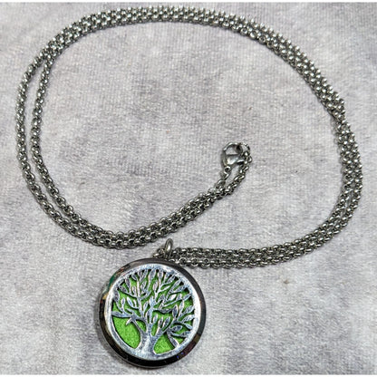 Nature Inspired Aromatherapy Pendant Necklace With Tree Detail