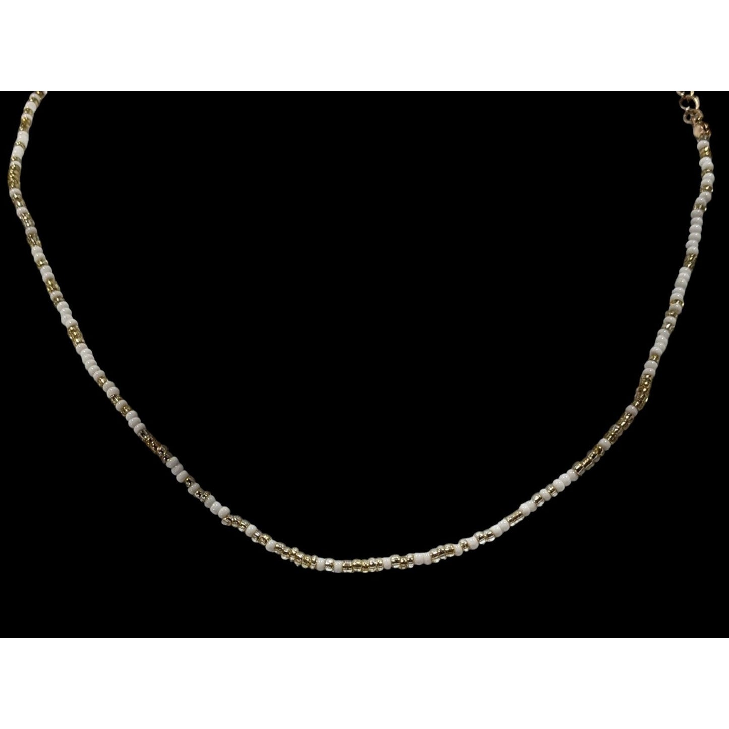 Simple Casual White And Gold Tone Glass Beaded Necklace