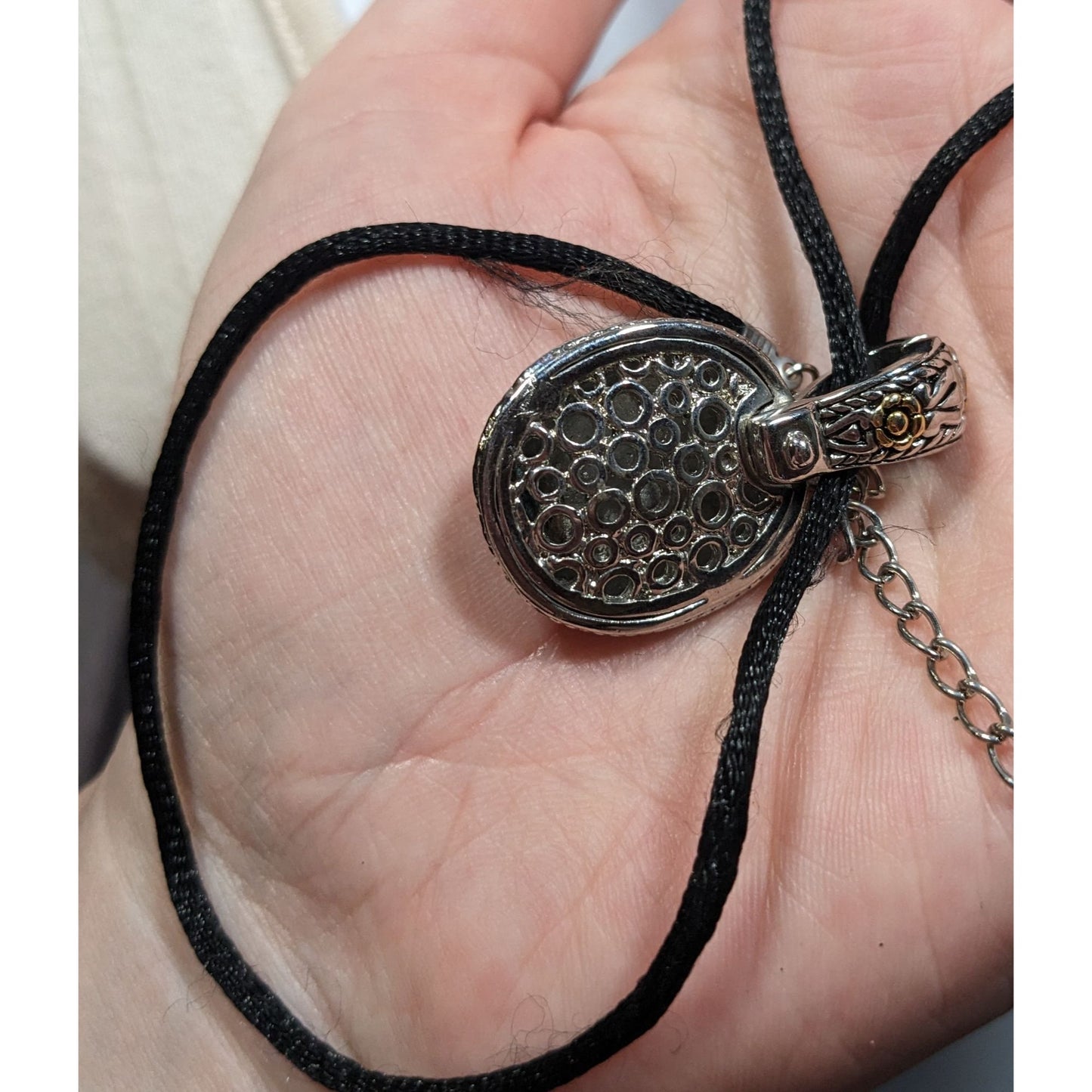 Elegant Fantasy Silver And Gold Tone Floral Pendant Necklace