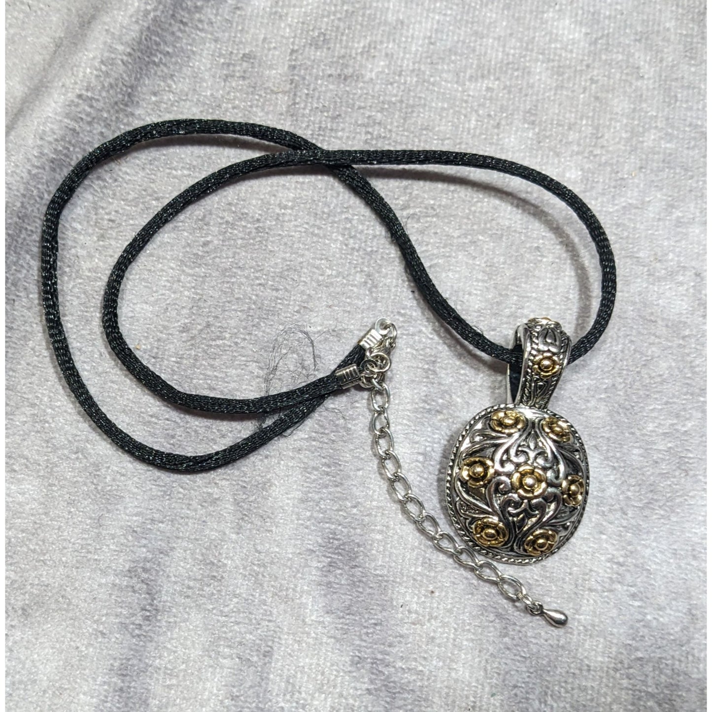 Elegant Fantasy Silver And Gold Tone Floral Pendant Necklace