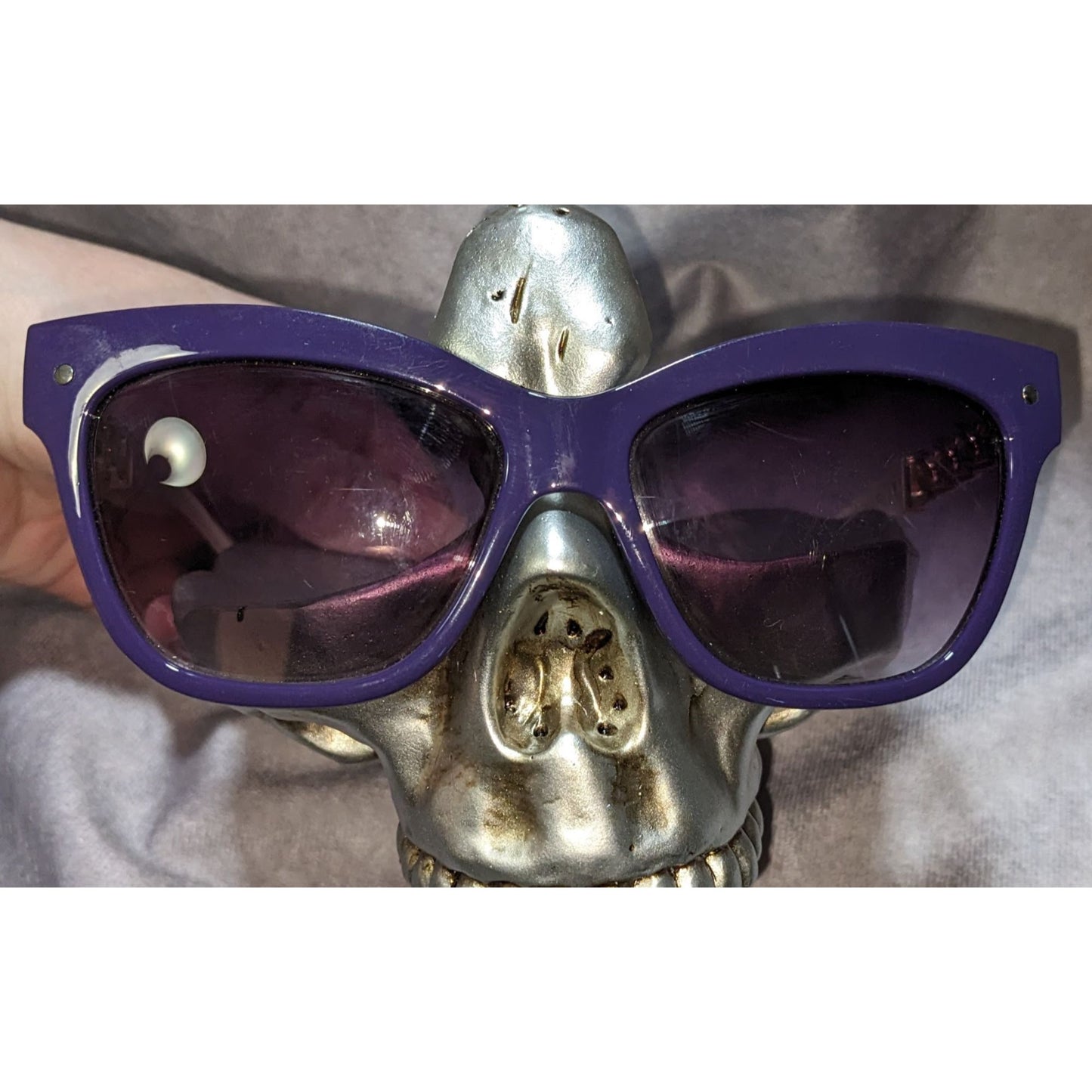Purple Gold Chain-Accent Sunglasses With UV 400 Protection Cream Arms
