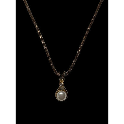 Minimalist Gold Rhinestone Pearl Pendant Necklace