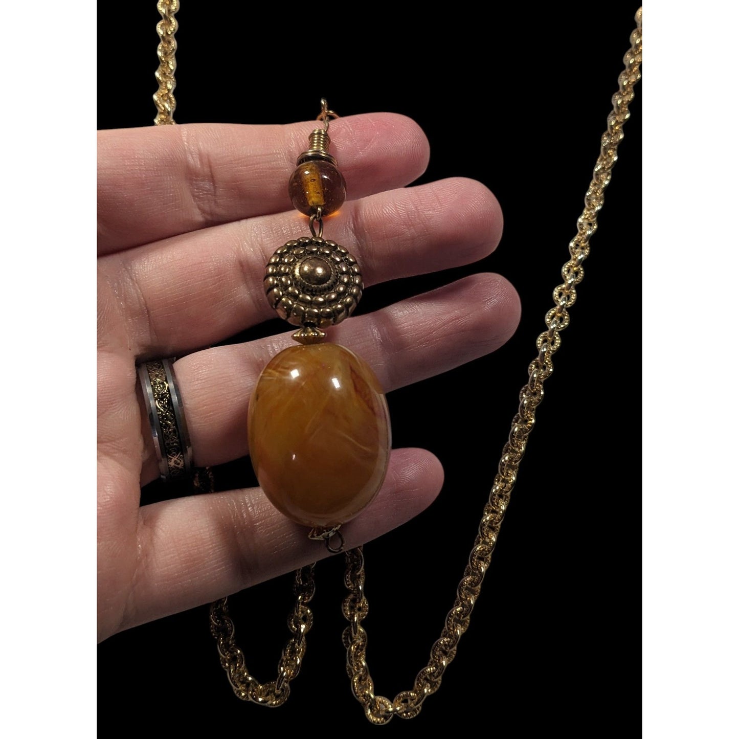 Retro Gold Tone And Honey Pendant Necklace