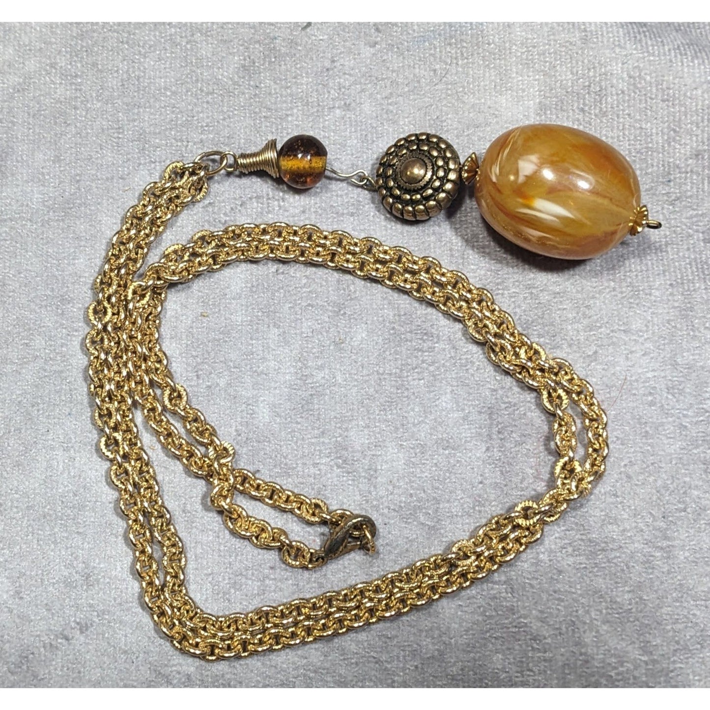 Retro Gold Tone And Honey Pendant Necklace