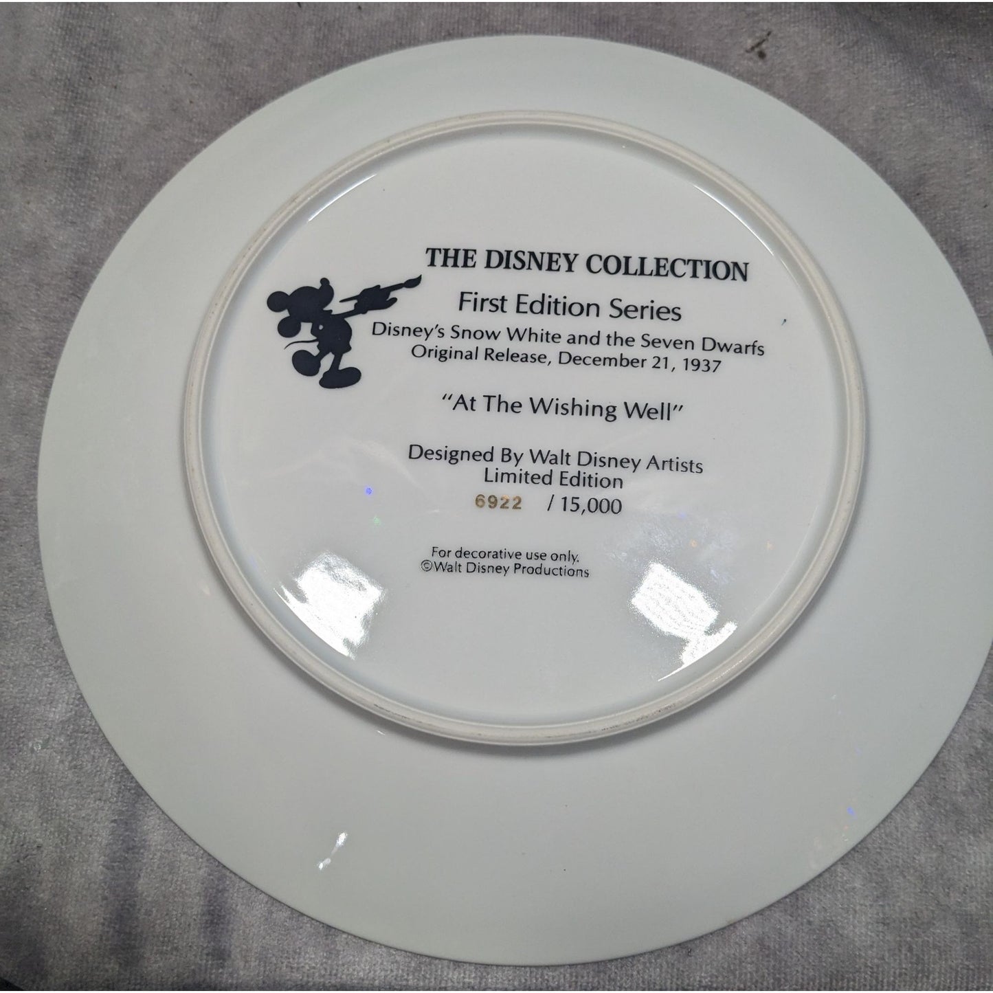 Vintage Disney Snow White First Edition "At The Wishing Well" Collectible Plate