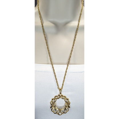 Vintage Trifari Scroll Wreath Pendant Necklace Gold Elegant Jewelry