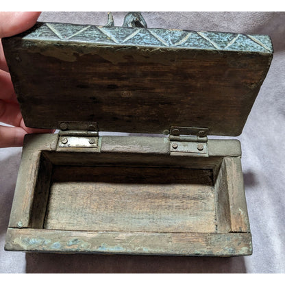 Vintage Howling Wolf Carved Wooden Trinket Box