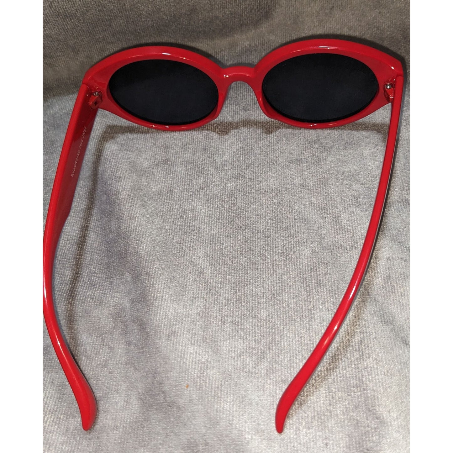Retro Mod Red Oval Sunglasses Dark Lens Statement Frames Y2K 90s