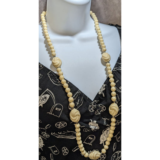 Vintage Round & Knot Beaded Necklace Cream Tone Retro Statement Jewelry
