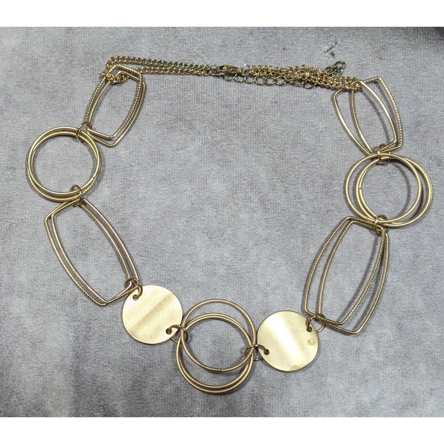Modern Geometric Gold Tone Link And Disc Necklace