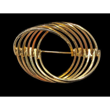 Vintage Interlocking Rig Gold Tone Brooch