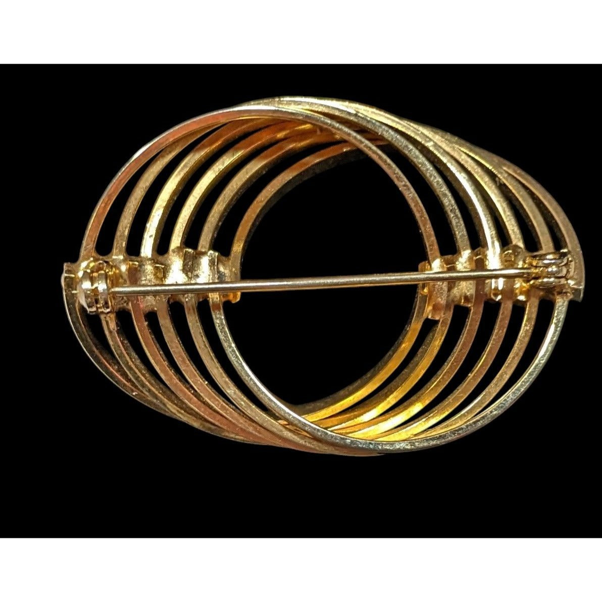Vintage Interlocking Rig Gold Tone Brooch