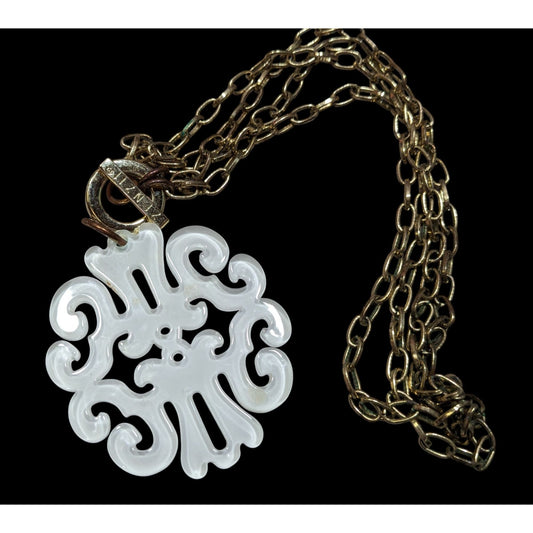 Zenzii White Vintage Style Pendant On Gold Tone Chain