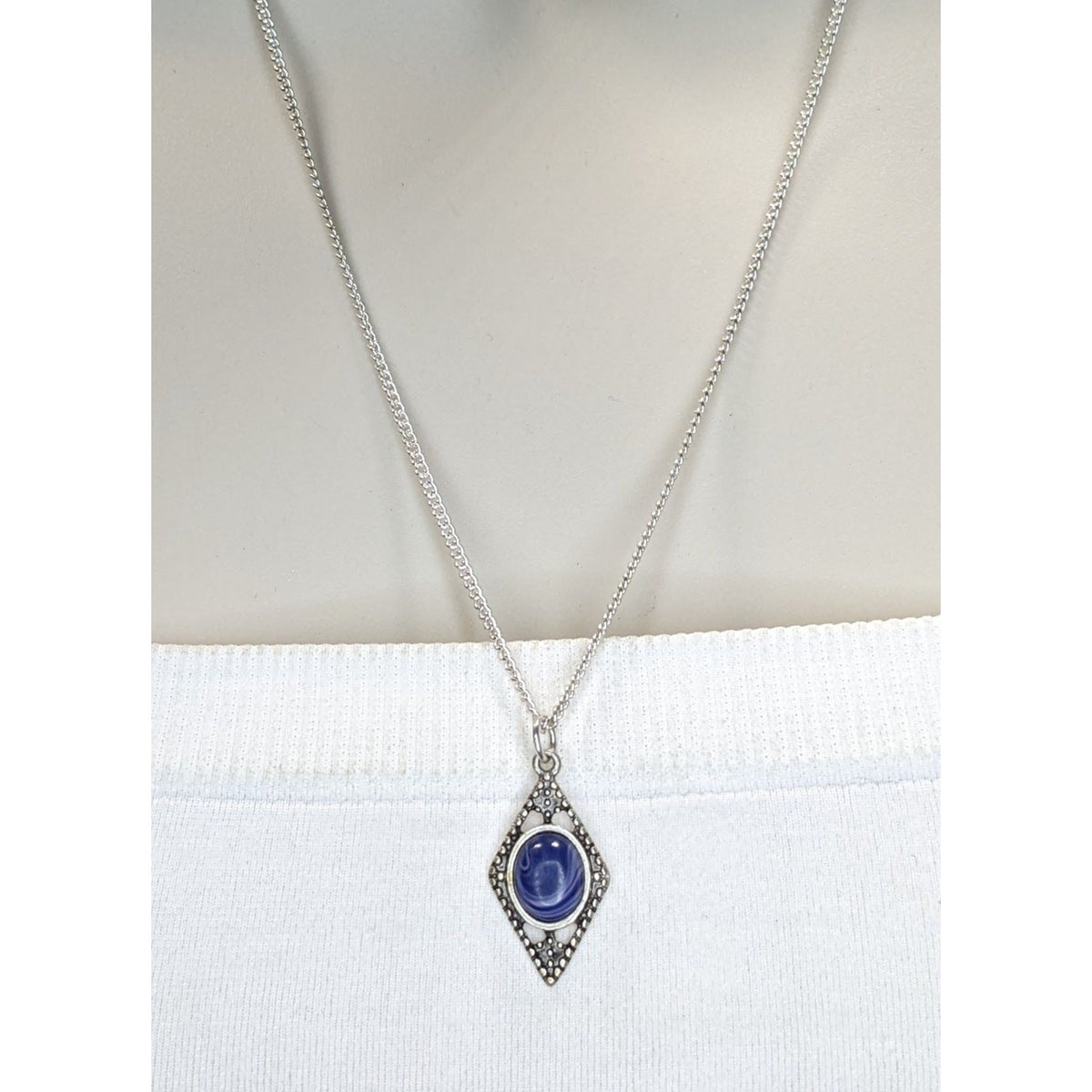 Art Deco Lapis Lazuli Blue Cabochon Silver Tone Filigree Pendant Necklace 18 Inch