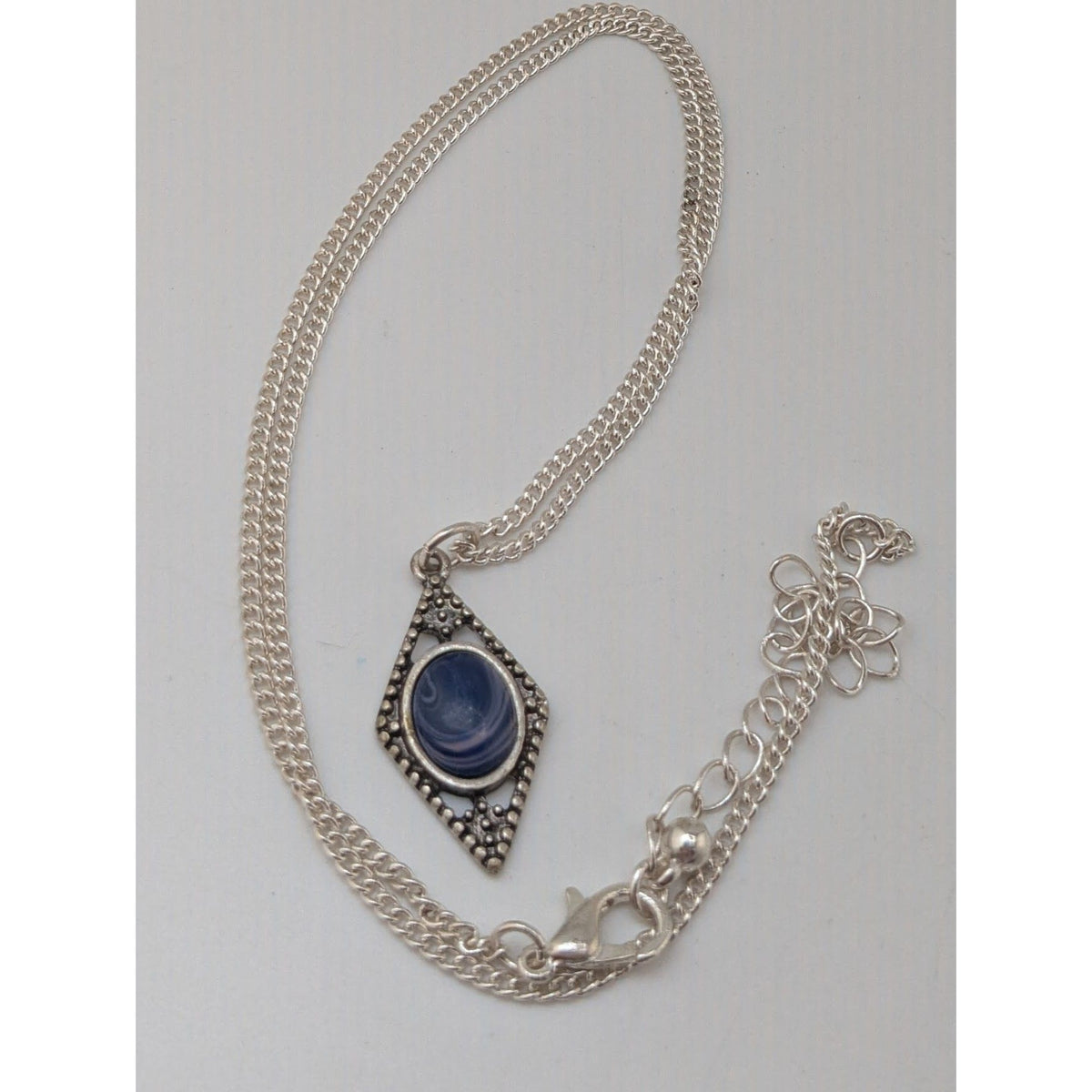 Art Deco Lapis Lazuli Blue Cabochon Silver Tone Filigree Pendant Necklace 18 Inch