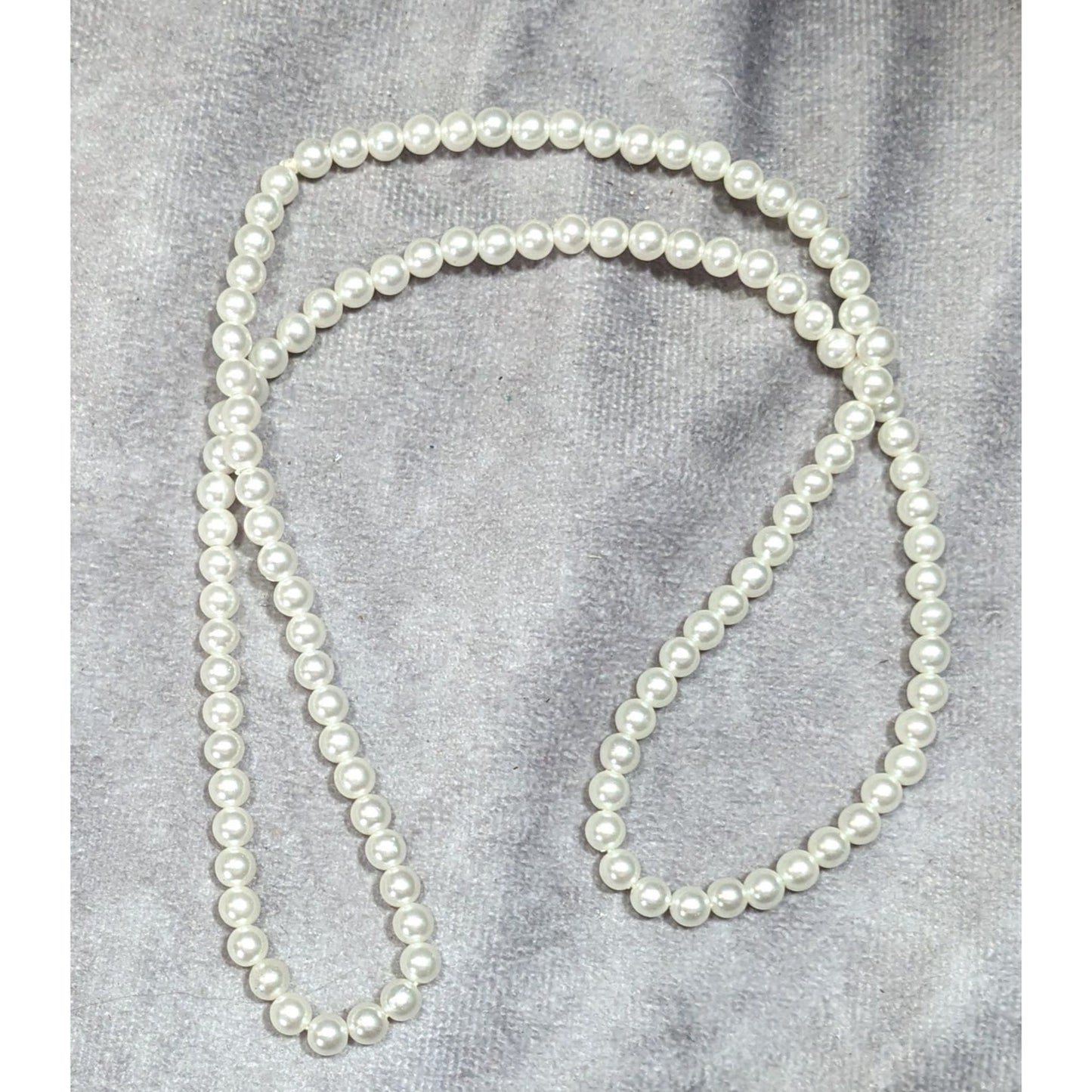 Casual Lightweight White Faux Pearl Necklace