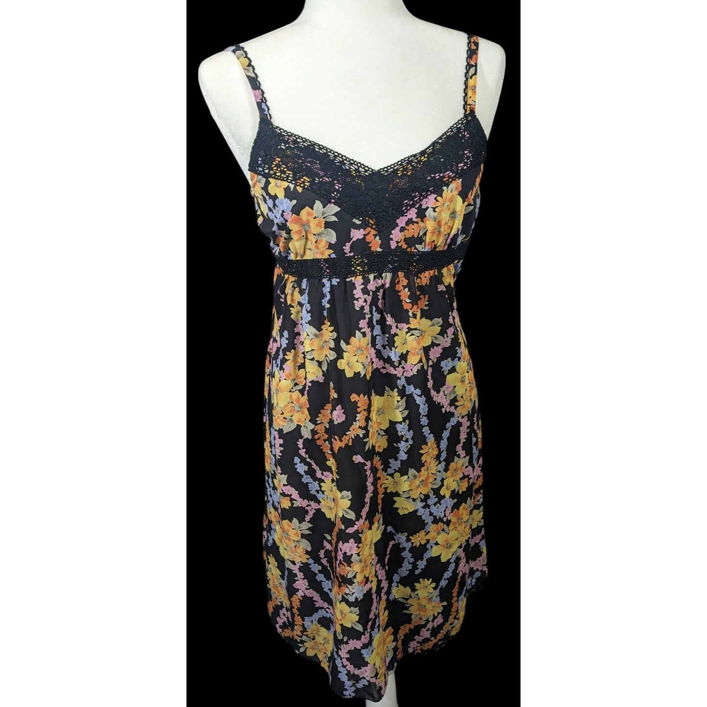 VIGNY Japanese Floral Summer Dress With Lace Accents Size 36 (Roughly 8-10 US)