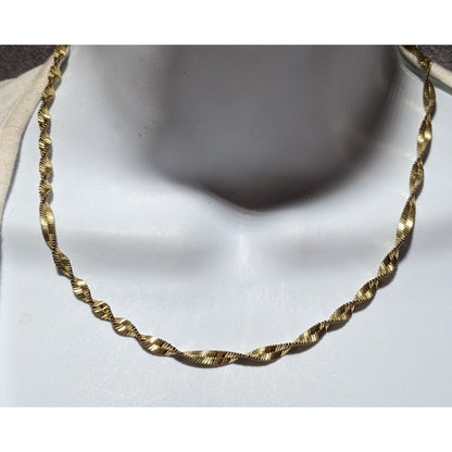 Bright Gold Elegant Twisted Chain Necklace