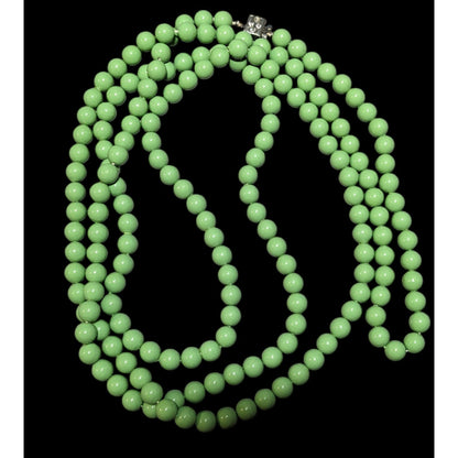 Vintage Pea Green Lightweight Beaded Opera Necklace